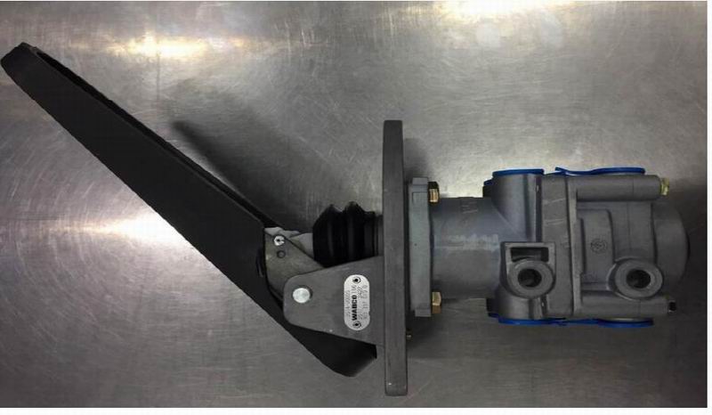 Angle brake valve; deleted same as 3514-00005