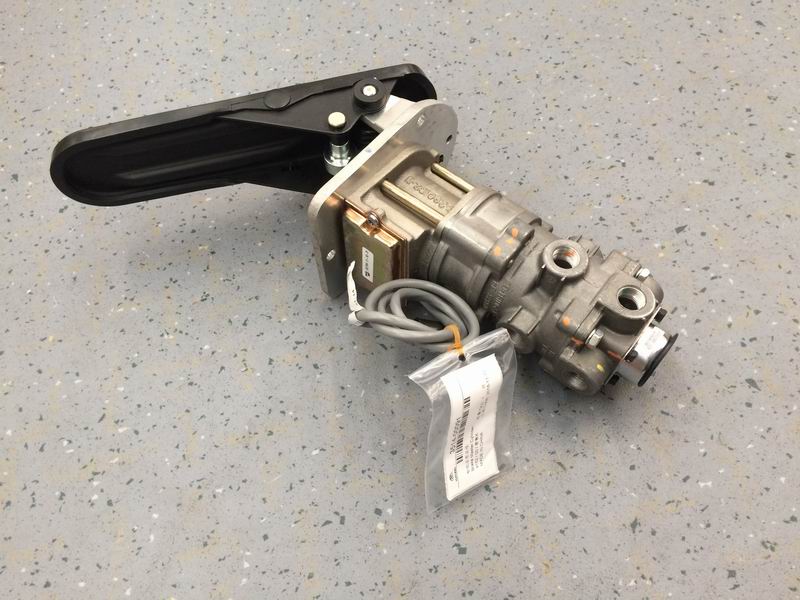 Brake master pump assembly (BENDIX)-2