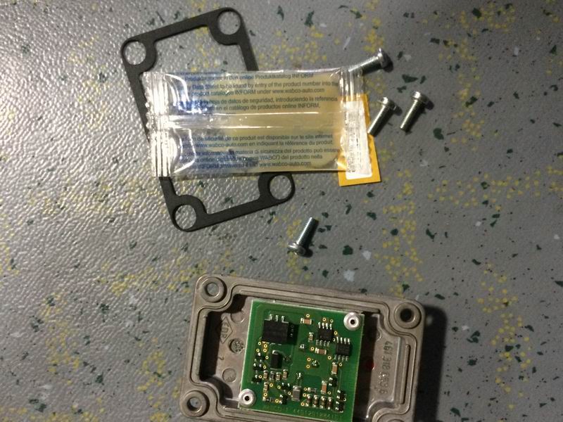 Repair kit for brake valve insert