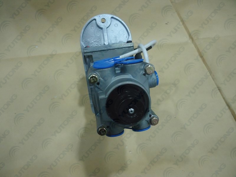 Тормозной клапан (WABCO, небольшой перепад давления, 45 ° педаль, коробка автомат)