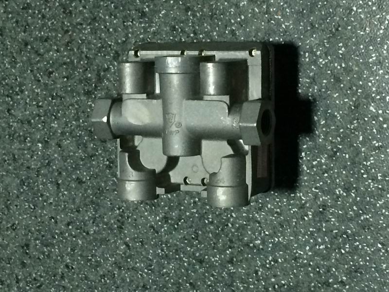 Four-loop protection valve-1