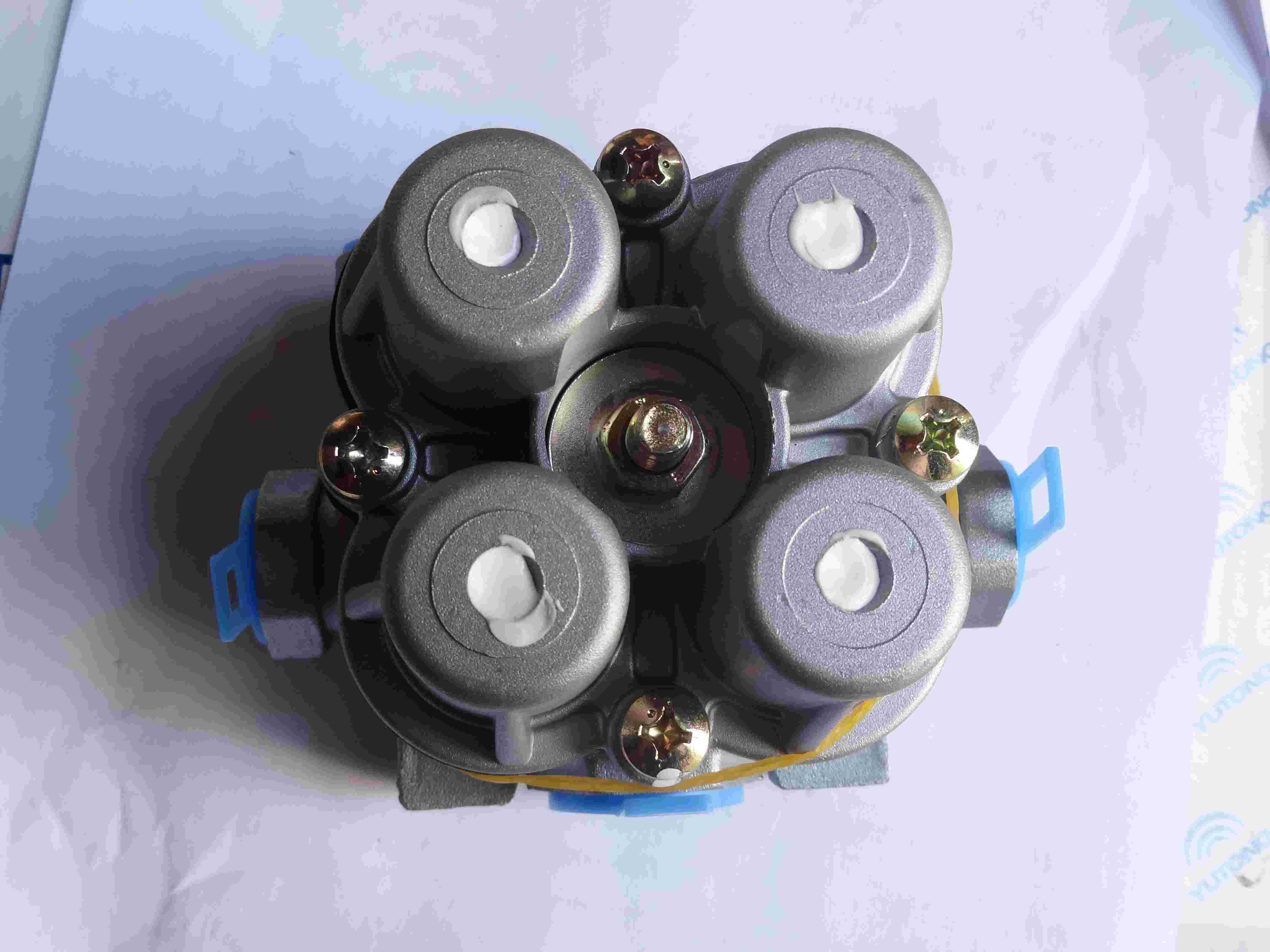 Four-loop protection valve-2