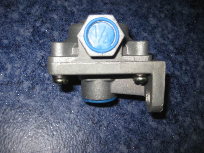 Quick release valve-2