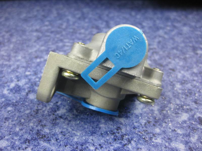 Quick release valve-3