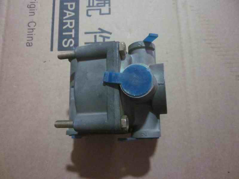Differential relay valve (CAFF)-1