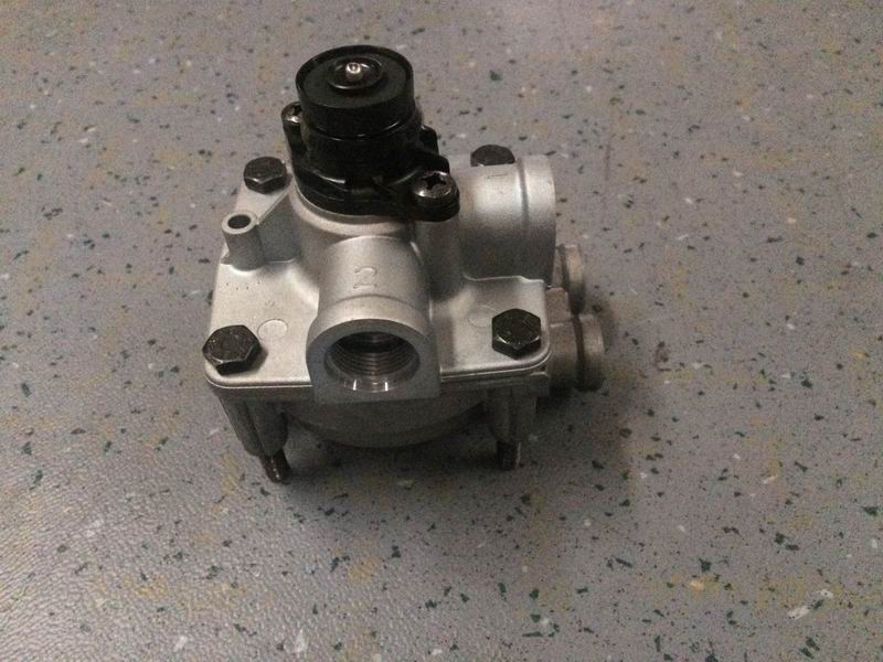 Differential relay valve without silencer-2