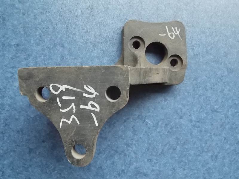 Back right air chamber bracket