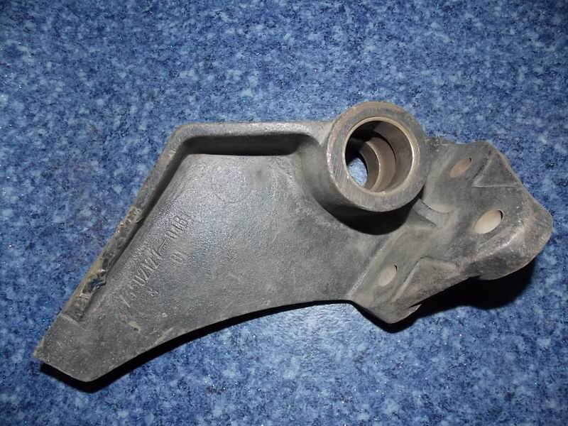 Rear brake air chamber bracket-right-1