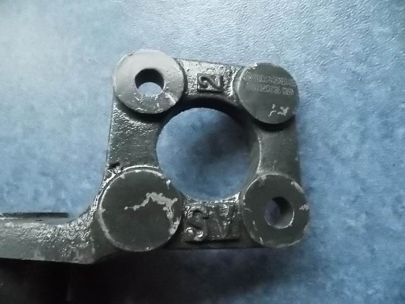 Front right air chamber bracket-3