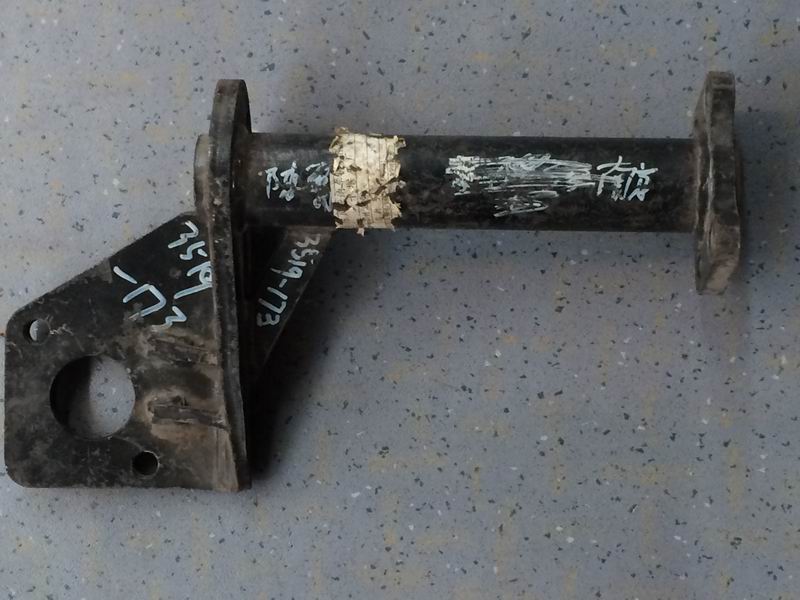 Back right air chamber bracket