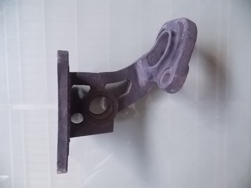 Rear brake air chamber bracket assembly-right