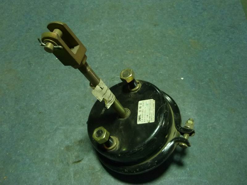 Front brake air chamber-right