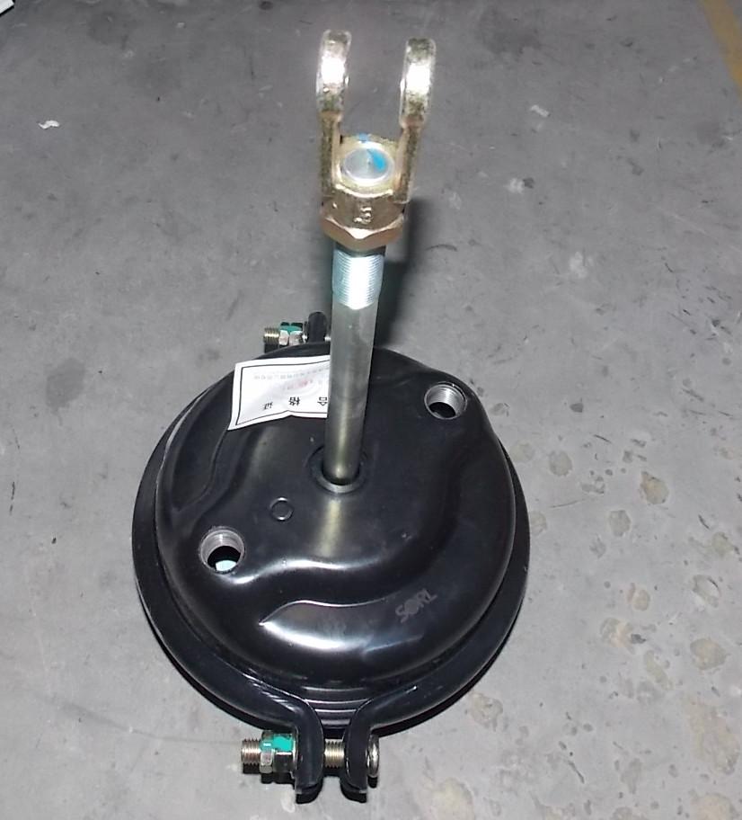 Воздушная камера переднего тормоза в сборе — левый рессорный мост-1