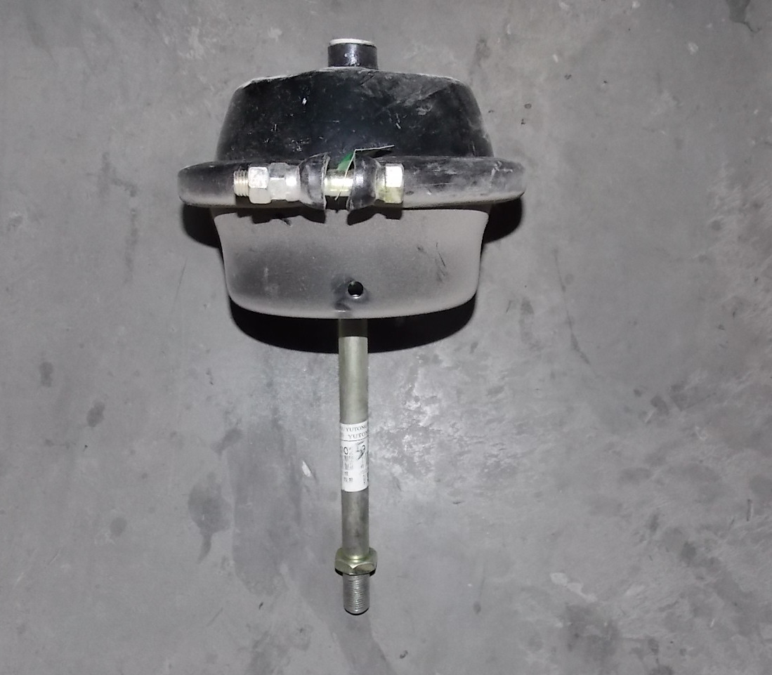 Front brake chamber assembly-left