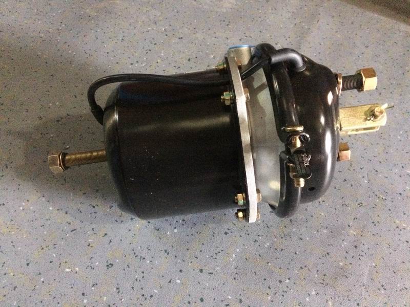 Воздушная камера заднего тормоза-правая-2