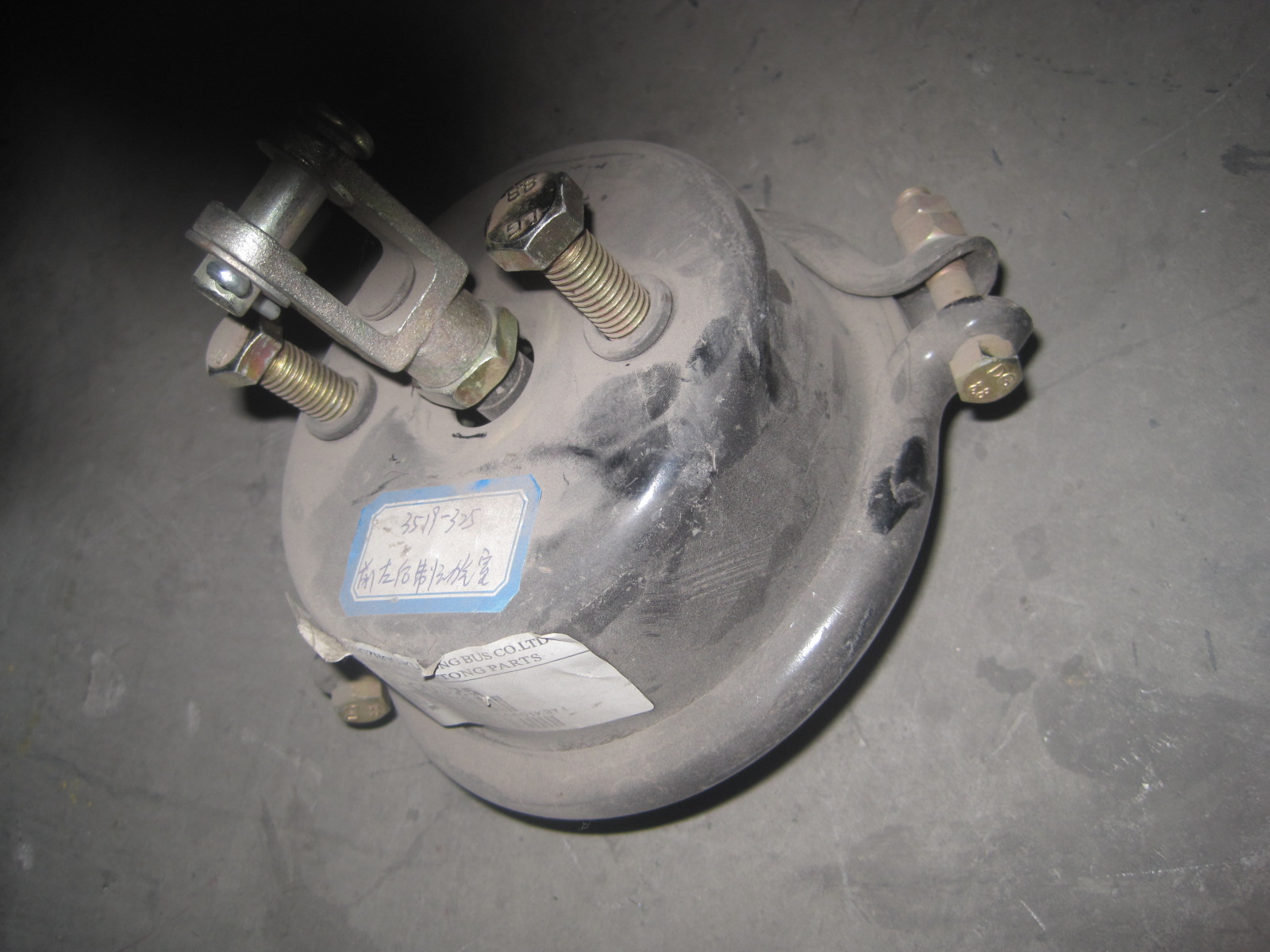 Front brake air chamber-left rear-2