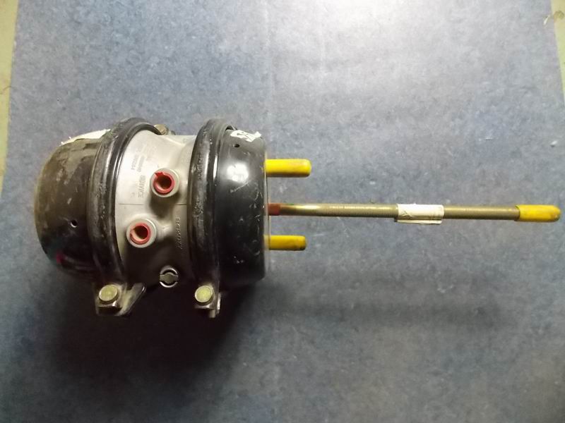 后制动气室-左-1