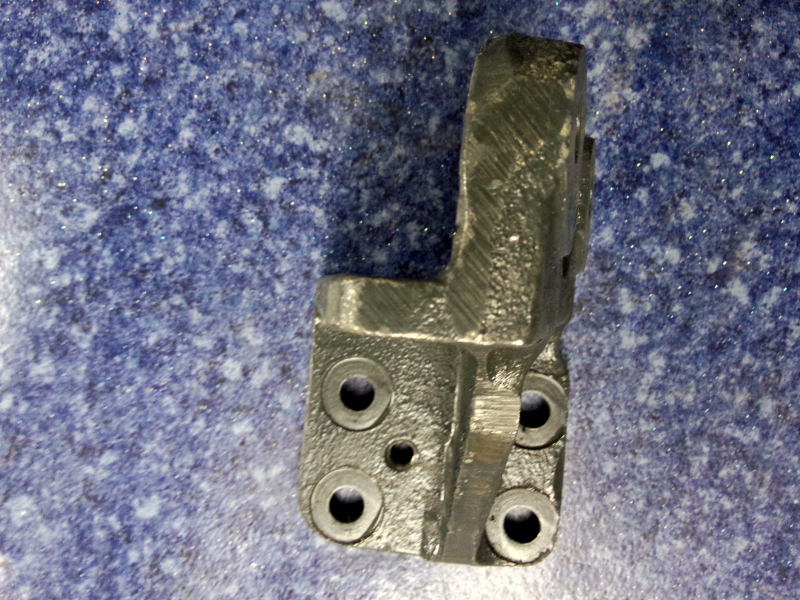 Front brake air chamber bracket-left