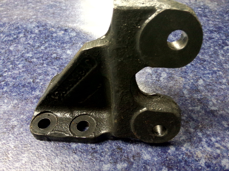 Front brake air chamber bracket-left-1