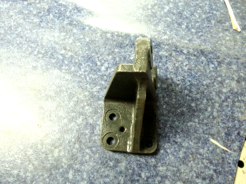 Front brake air chamber bracket-left-2