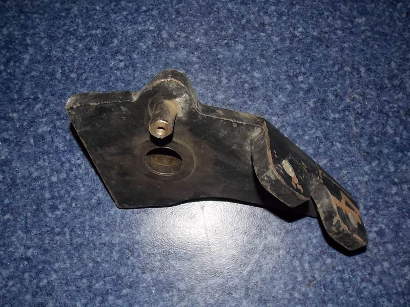 Front brake air chamber bracket-left-2