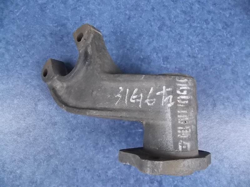 Front air chamber bracket-right