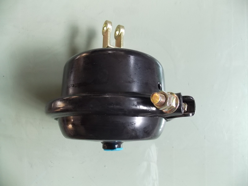 Front brake air chamber assembly