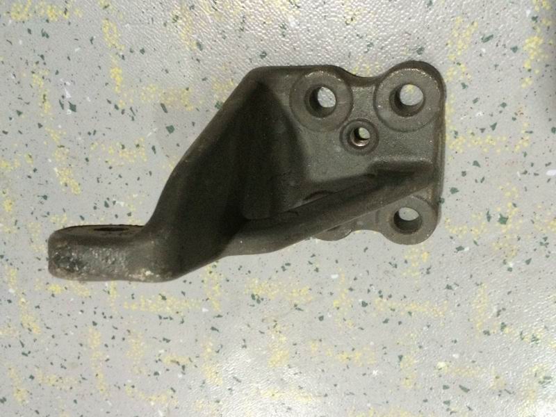 Front right air chamber bracket-1