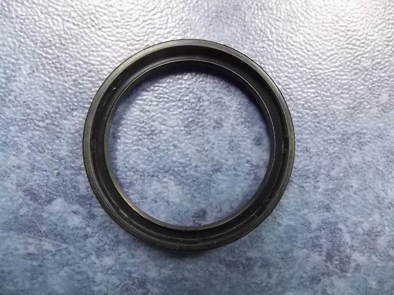 Oil seal of air chamber bracket; inner lip φ42.8; outer diameter φ55; thickness 5-1