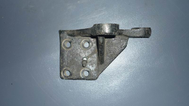 Brake air chamber bracket-right-1