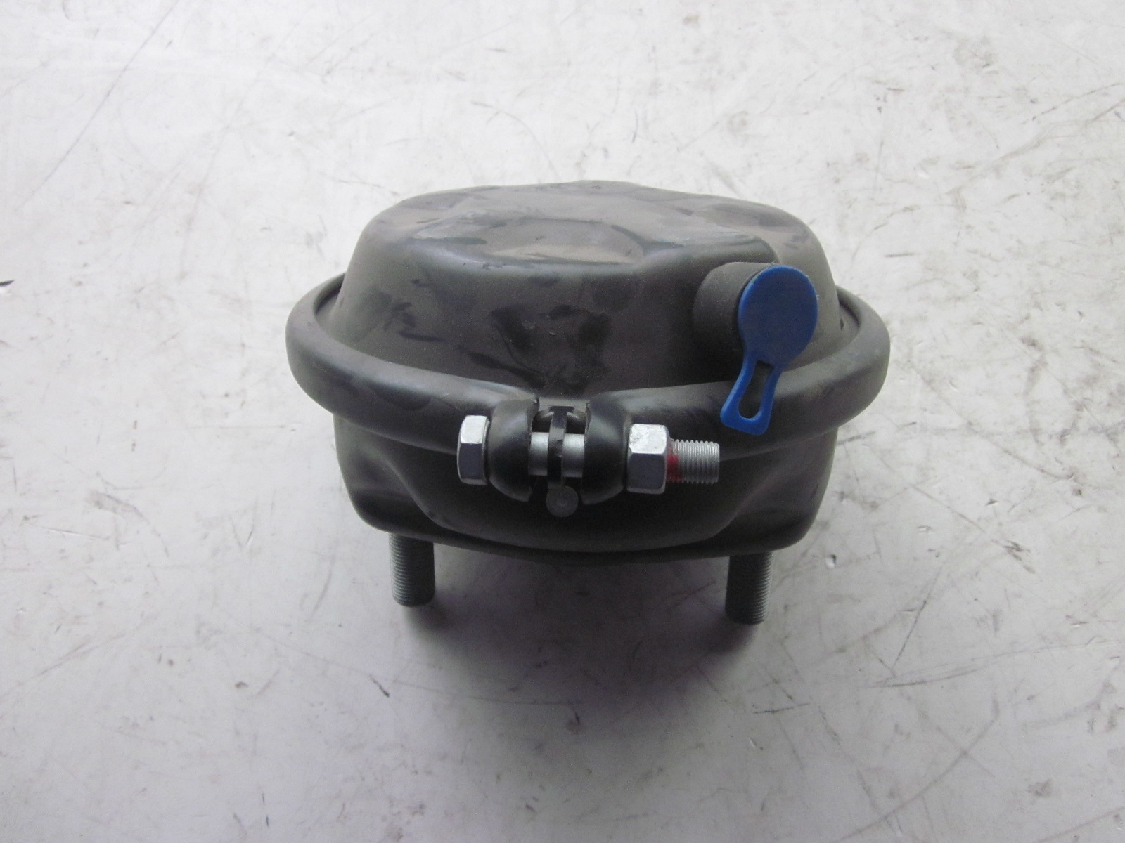 Front left brake air chamber assembly (Mic; 24