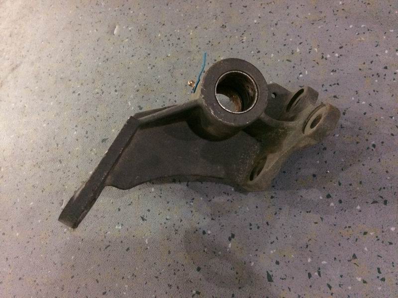 Rear brake air chamber bracket-left-2