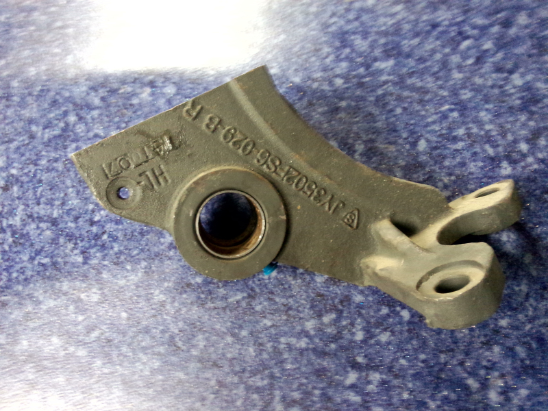 Rear brake air chamber bracket-right-1