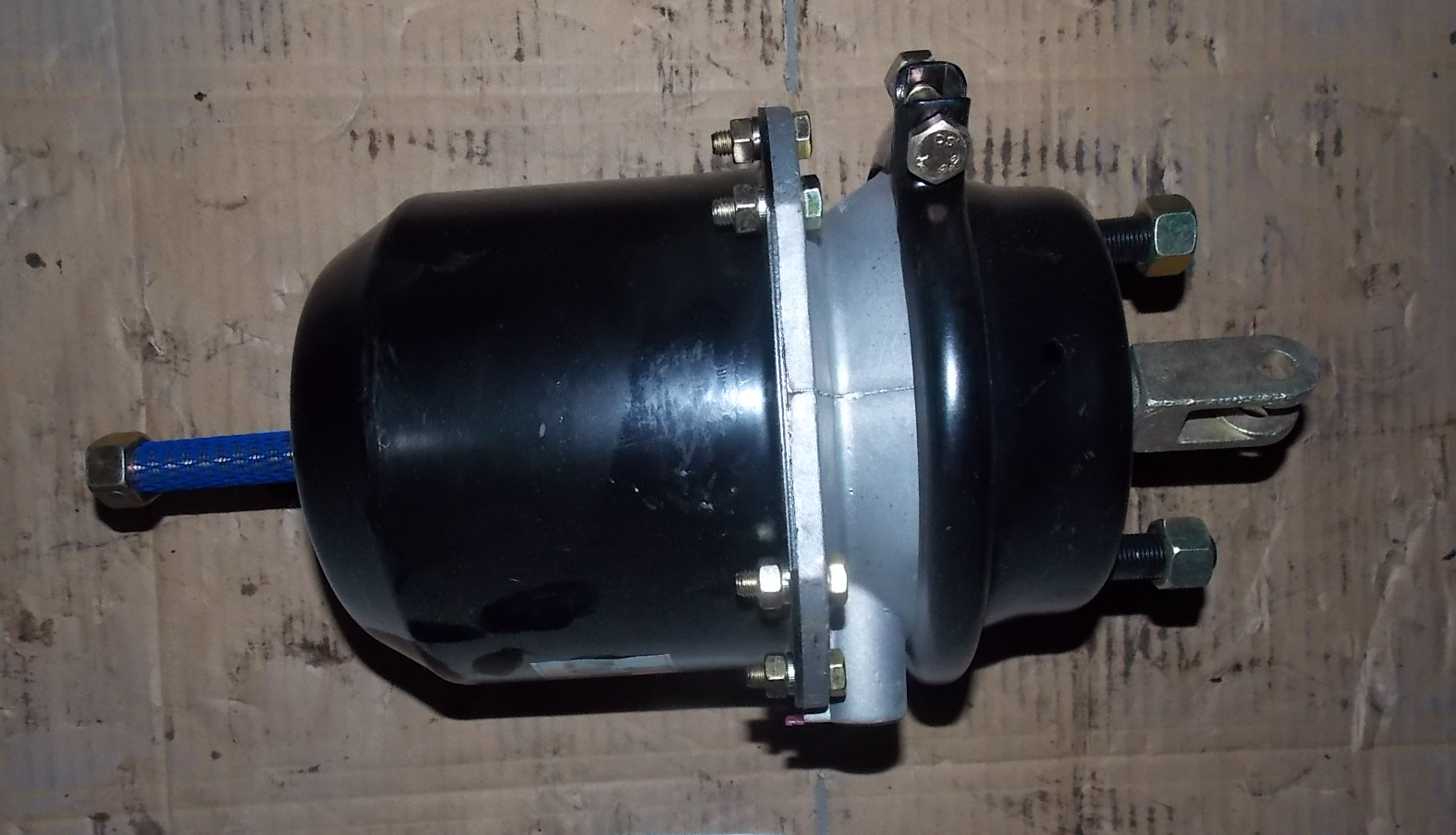 Brake air chamber assembly-left