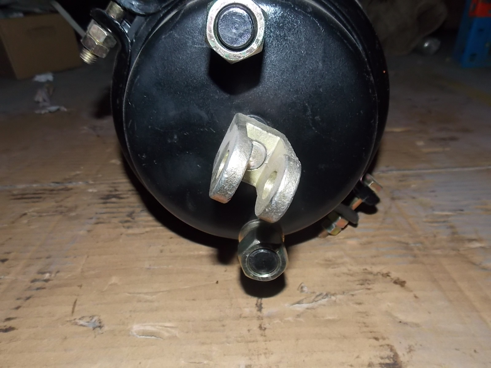 Brake air chamber assembly-left-4