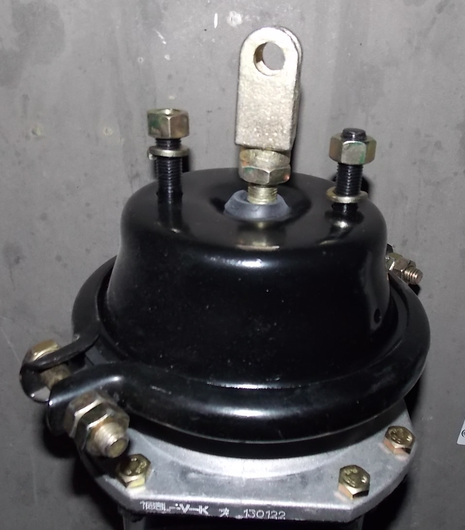 后制动气室总成-左-1