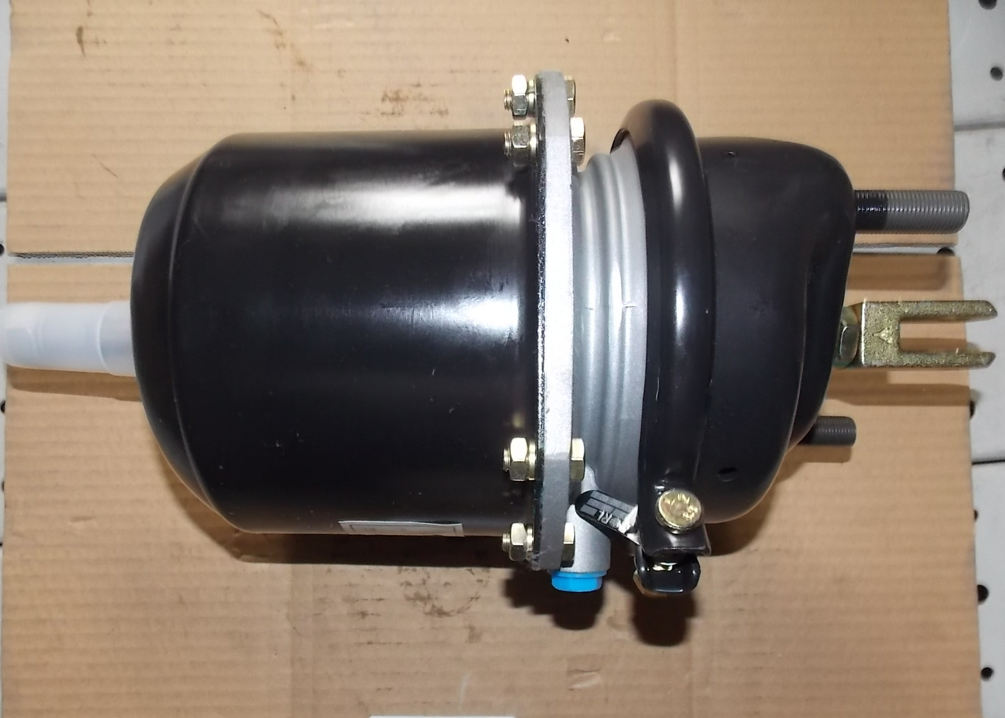 Rear brake air chamber assembly-left; 24/24″