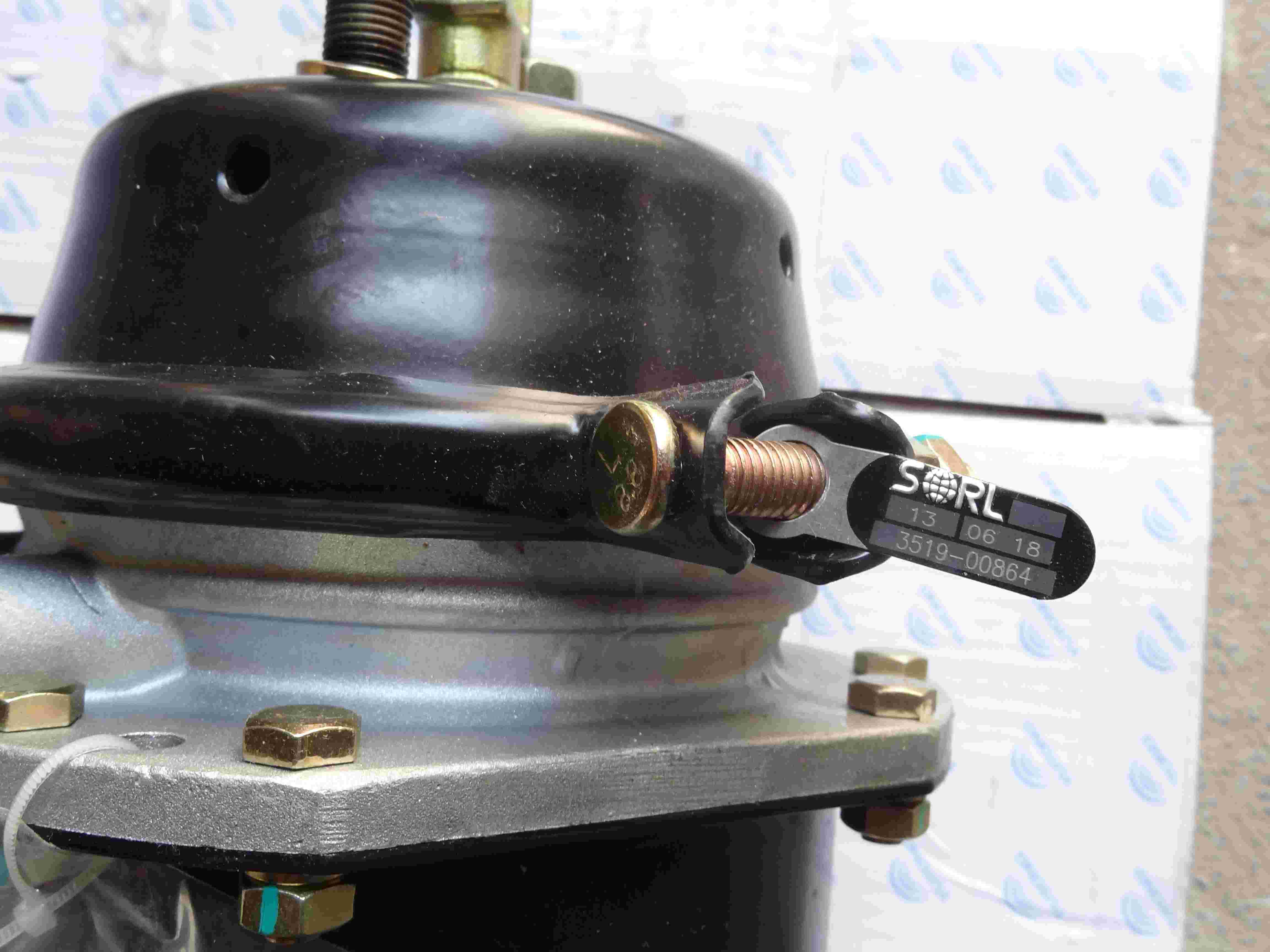 Braking chamber assembly-right; 65A; internal breathing