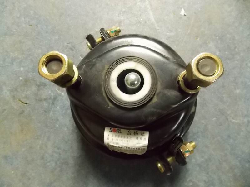 Воздушная камера переднего тормоза в сборе, правая