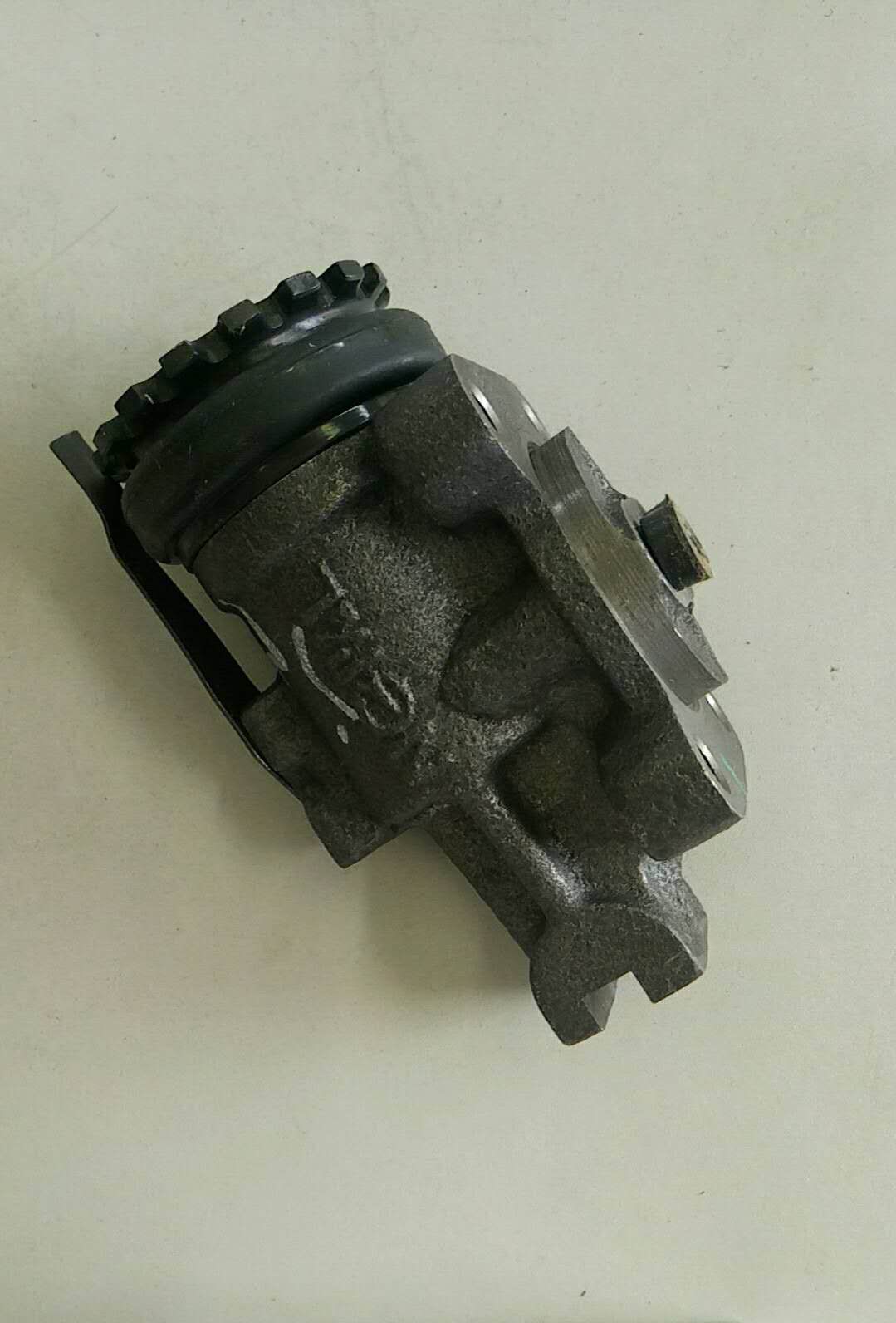Front brake sub-left front