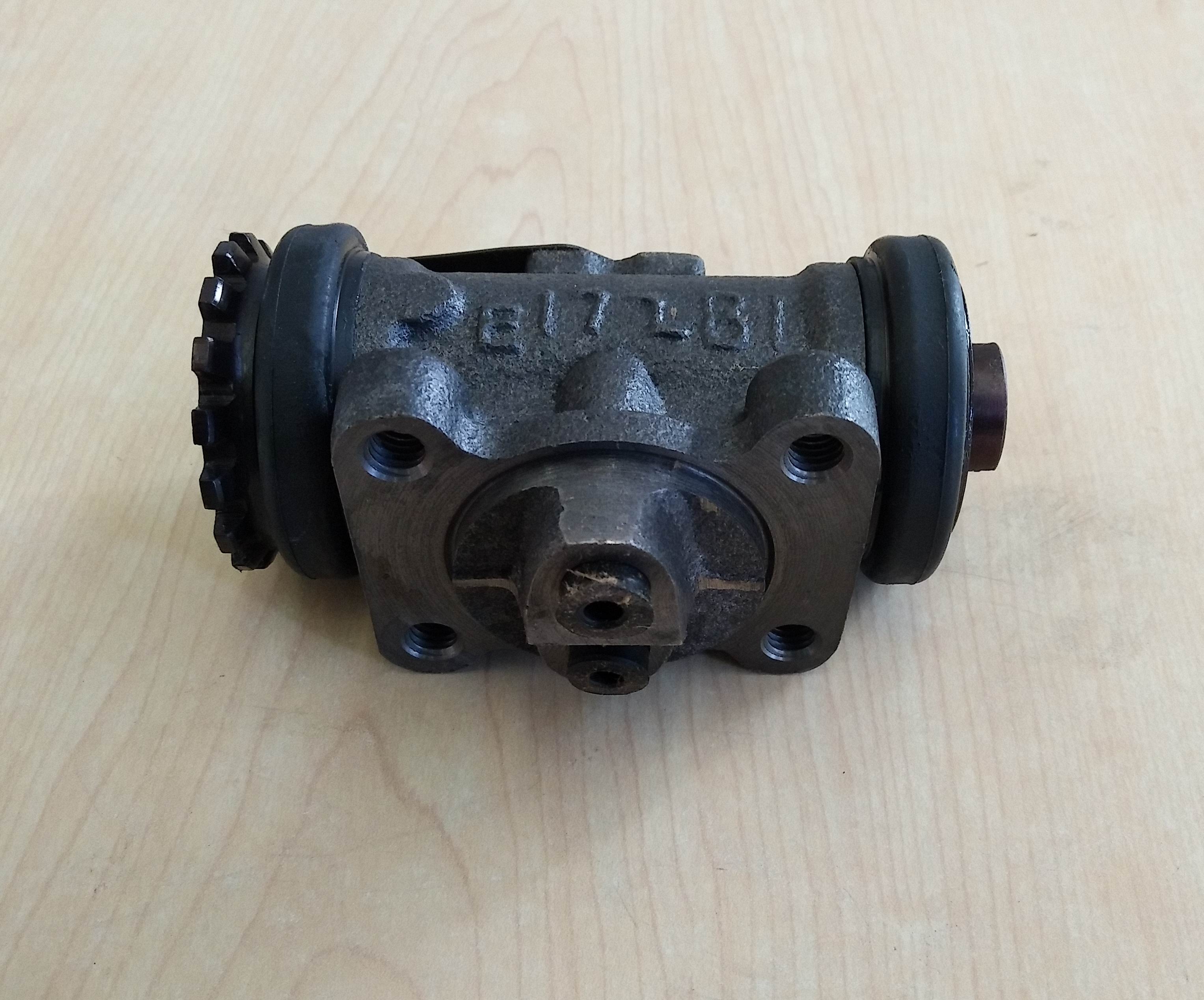 Задний тормозной правый задний-1