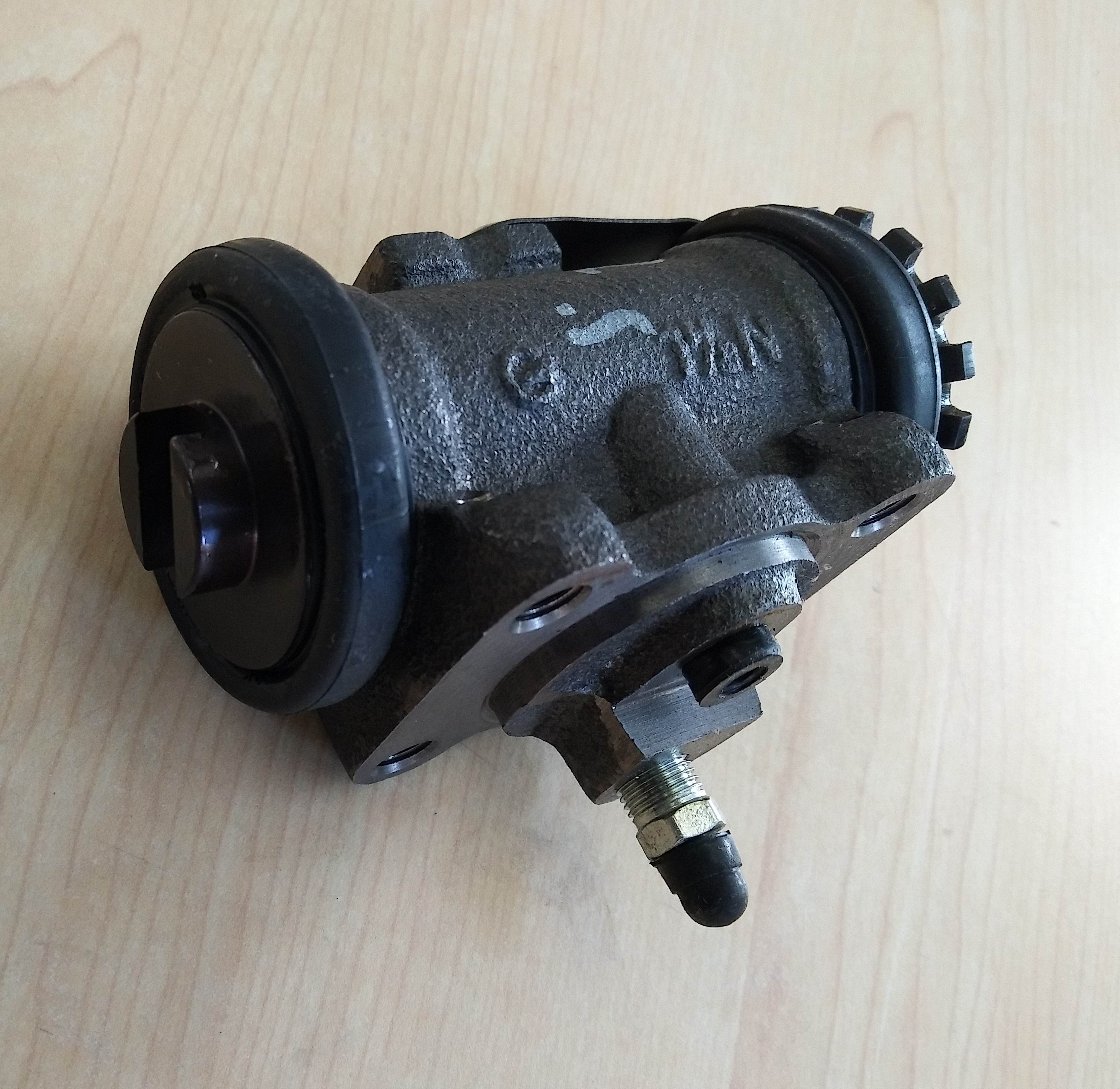 Rear brake sub-right front