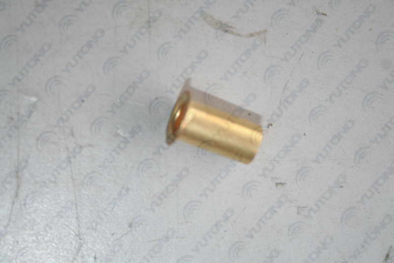 D Hose Bushing (CT7)