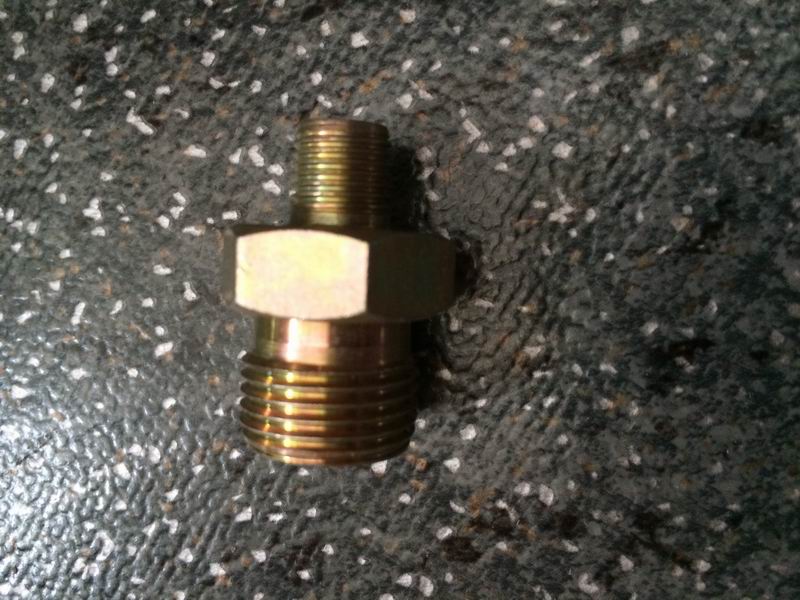 Clutch type through connector (end M10*1 card M18*1.5)