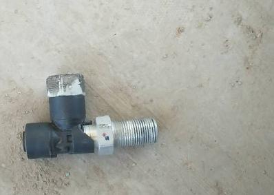 Quick plug-in tee connector, card M18*1.5, plug Φ12, internal Z1/4