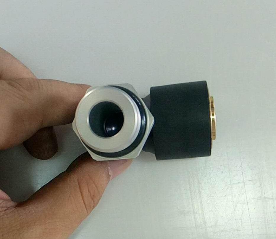 Quick plug-in two-way connector, end M22*1.5, plug Φ16,