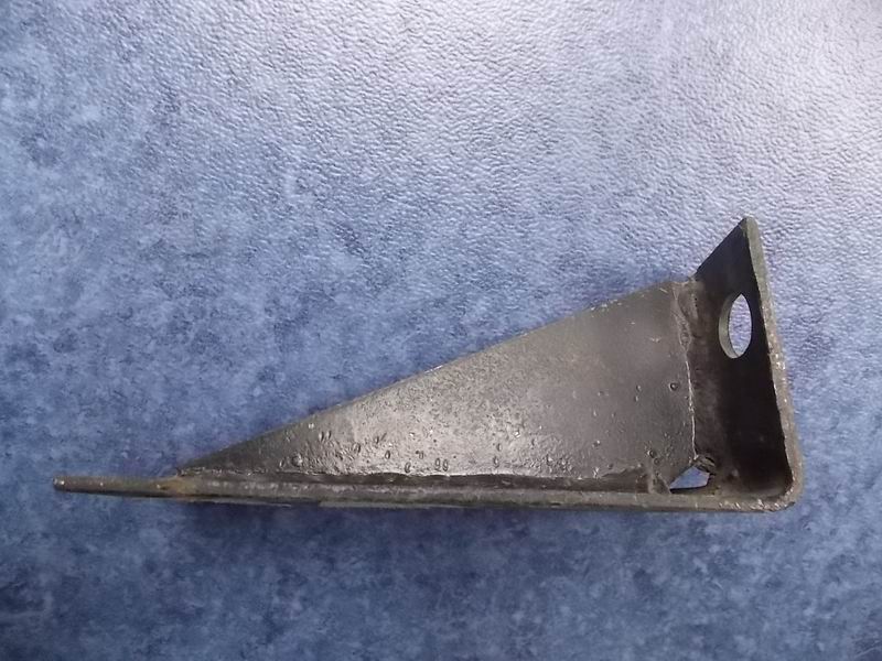 D Connection bracket (left)-1