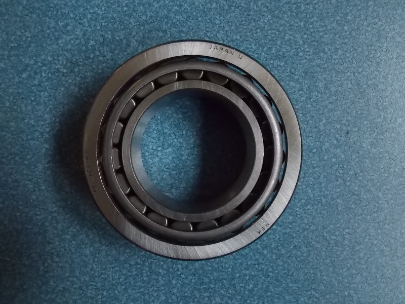 Tapered roller bearing; RZ19-1