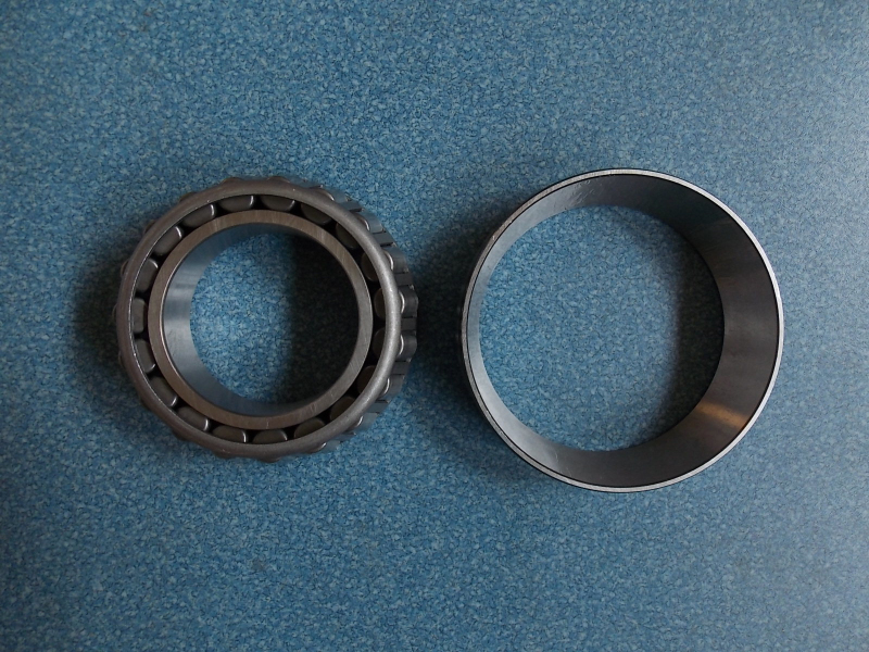 Tapered roller bearing; RZ19-2