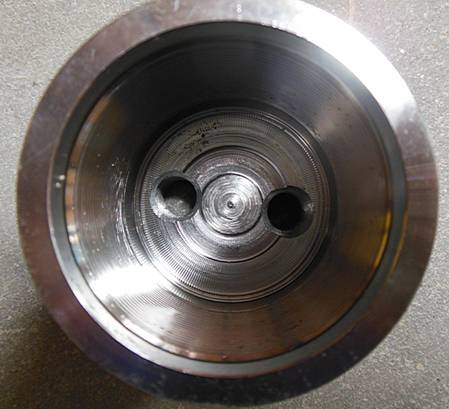 Output shaft thread holder-2